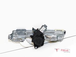 Używane Mechanizm szyby lewej tylnej wersja 4-drzwiowa Renault Megane IV Estate (RFBK) 1.2 Energy TCE 100 Cena € 60,00 Procedura marży oferowane przez Focus Automotive