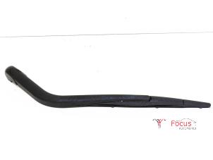 Usagé Bras essuie-glace arrière Nissan Note (E11) 1.5 dCi 86 Prix € 20,00 Règlement à la marge proposé par Focus Automotive