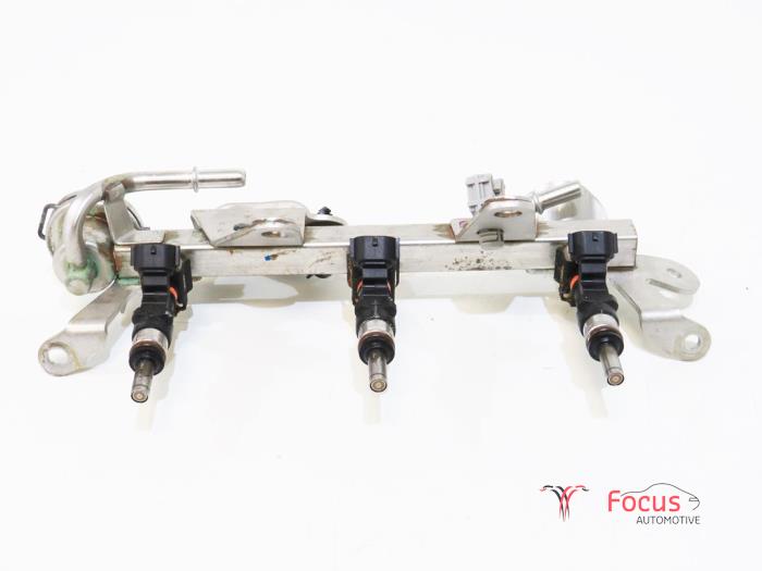 Usados Galería (inyección) Renault Captur I (2R) 0.9 Energy TCE 12V Precio € 35,00 Norma de margen ofrecido por Focus Automotive