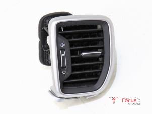 Used Dashboard vent Kia Sportage (QL) 1.6 GDI 132 16V 4x2 Price € 35,00 Margin scheme offered by Focus Automotive