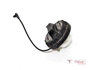 Used Fuel cap Kia Sportage (QL) 1.6 GDI 132 16V 4x2 Price € 15,00 Margin scheme offered by Focus Automotive