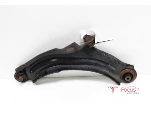 Used Front wishbone, left Renault Clio IV (5R) 1.5 dCi 75 FAP Price € 14,99 Margin scheme offered by Focus Automotive
