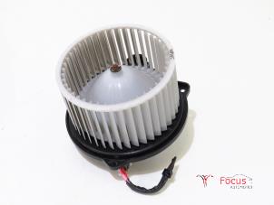Usados Motor de ventilador de calefactor Kia Picanto (JA) 1.2 16V Precio € 24,95 Norma de margen ofrecido por Focus Automotive