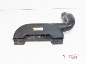 Used Air intake hose Kia Cee'd (EDB5) 1.6 CRDi 16V Price € 30,00 Margin scheme offered by Focus Automotive