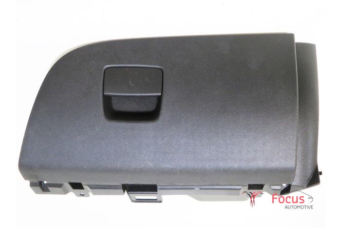 Begagnade Handskfack Opel Adam Pris € 28,95 Marginaltabell erbjuds av Focus Automotive