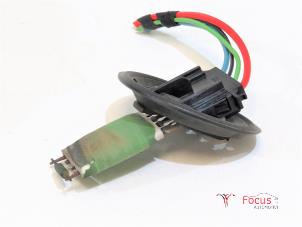 Używane Opornik nagrzewnicy Skoda Fabia II Combi 1.4 TDI 80 Cena € 5,00 Procedura marży oferowane przez Focus Automotive