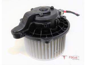 Usados Motor de ventilador de calefactor Kia Picanto (JA) 1.0 12V Precio € 29,95 Norma de margen ofrecido por Focus Automotive