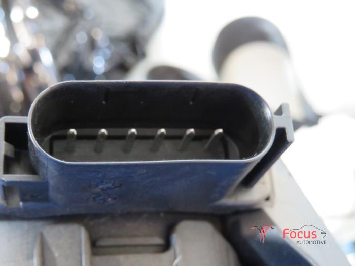 Gaspedalposition Sensor van een Ford Fiesta 6 (JA8) 1.6 TDCi 16V 95 2010