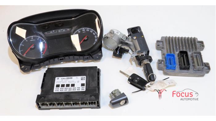 Used Ignition lock + computer Opel Corsa E 1.2 16V Price € 295,00 Margin scheme offered by Focus Automotive