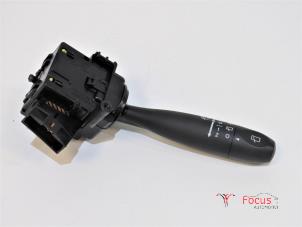 Usados Interruptor de limpiaparabrisas Hyundai i10 (F5) 1.1i 12V LPG Precio € 10,00 Norma de margen ofrecido por Focus Automotive