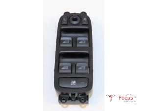 Used Multi-functional window switch Volvo V50 (MW) 1.6 D 16V Price € 15,00 Margin scheme offered by Focus Automotive