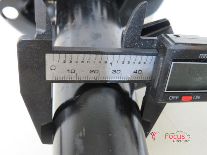 Front shock absorber rod, left from a Skoda Citigo 1.0 12V 2012