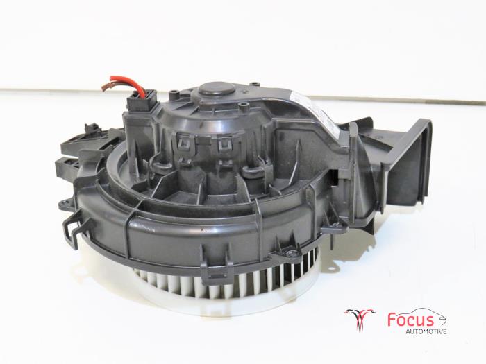 Motor de ventilador de calefactor de un Skoda Citigo 1.0 12V 2012