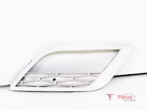 Gebrauchte Abdeckplatte Nebelscheinwerfer rechts Seat Ibiza IV SC (6J1) 1.2 TSI Preis € 10,00 Margenregelung angeboten von Focus Automotive