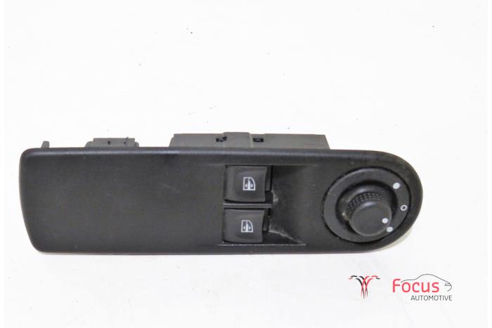 Usados Interruptor combinado de ventanillas Renault Clio IV (5R) 1.2 16V GPL Precio € 14,95 Norma de margen ofrecido por Focus Automotive