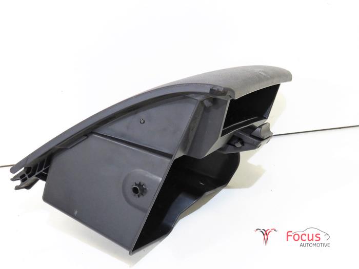 Begagnade Handskfack Mazda 2 (DE) 1.4 CDVi 16V Pris € 15,00 Marginaltabell erbjuds av Focus Automotive