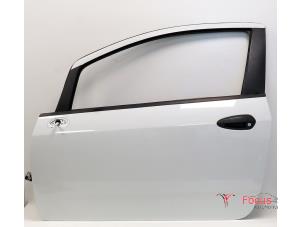 Used Door 2-door, left Fiat Punto Evo (199) 1.2 Euro 4 Price € 125,00 Margin scheme offered by Focus Automotive