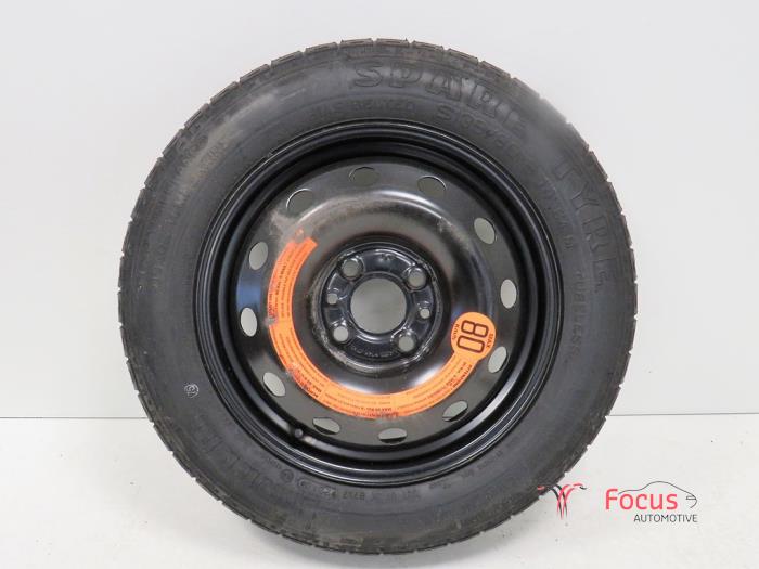 Space-saver spare wheel from a Fiat 500 (312) 1.2 69 2010
