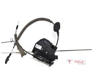 Used Front door lock mechanism 4-door, right Renault Clio IV (5R) 0.9 Energy TCE 90 12V Price € 19,99 Margin scheme offered by Focus Automotive