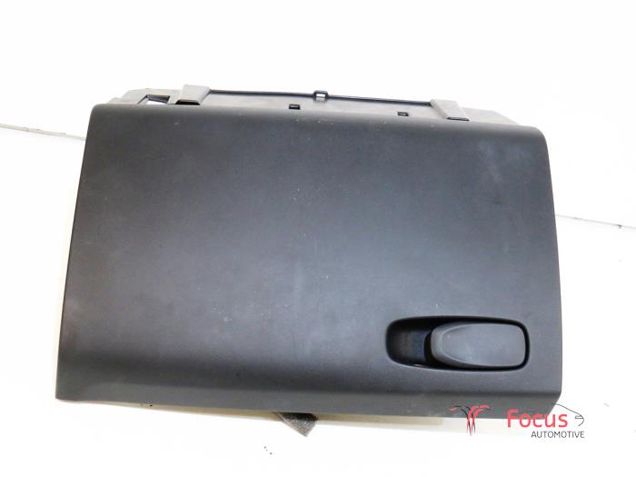 Begagnade Handskfack Volvo V40 (MV) 1.6 D2 Pris € 24,95 Marginaltabell erbjuds av Focus Automotive