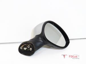 Used Wing mirror, right Fiat Punto III (199) 1.4 Price € 30,00 Margin scheme offered by Focus Automotive
