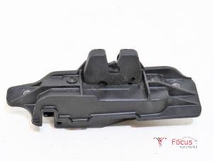 Used Tailgate lock mechanism Citroen C2 (JM) 1.4 Price € 10,00 Margin scheme offered by Focus Automotive