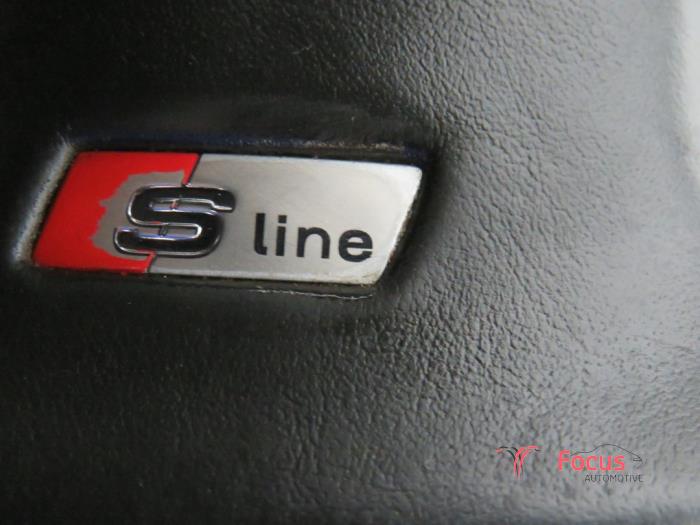 Steering wheel from a Audi A3 (8V1/8VK) 1.4 TFSI 16V 2013