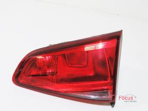 Używane Tylne swiatlo pozycyjne prawe Volkswagen Golf VII (AUA) 1.6 TDI 16V Cena € 15,00 Procedura marży oferowane przez Focus Automotive