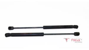 Used Set of tailgate gas struts Kia Picanto (TA) 1.0 12V Price € 25,00 Margin scheme offered by Focus Automotive
