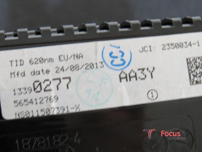 Radio CD Spieler van een Opel Astra J GTC (PD2/PF2) 1.4 16V ecoFLEX 2013
