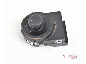 Używane Przelacznik lusterka Opel Adam 1.2 16V Cena € 7,50 Procedura marży oferowane przez Focus Automotive