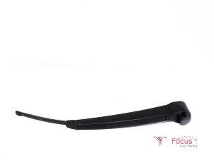 Used Rear wiper arm Skoda Fabia II (5J) 1.2i 12V Price € 10,00 Margin scheme offered by Focus Automotive