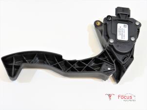 Używane Czujnik polozenia pedalu gazu Renault Twingo III (AH) 1.0 SCe 70 12V Cena € 40,00 Procedura marży oferowane przez Focus Automotive