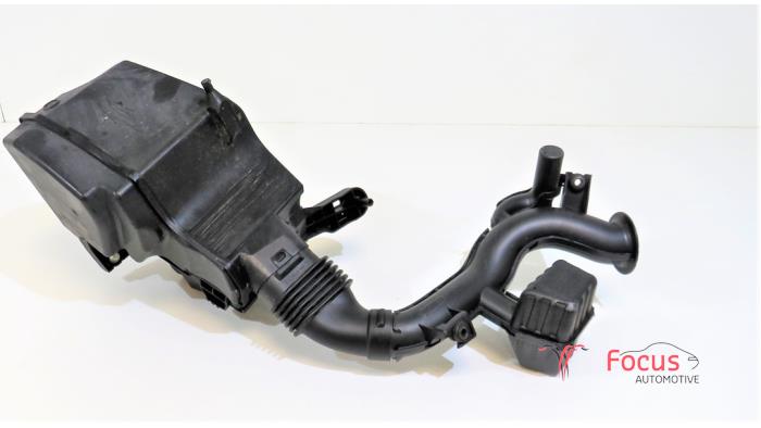 Begagnade Luftfilterhus Renault Twingo III (AH) 1.0 SCe 70 12V Pris € 35,00 Marginaltabell erbjuds av Focus Automotive