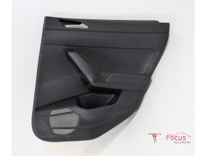 Usados Tapizado de puerta de 4 puertas derecha detrás Volkswagen Polo VI (AW1) 1.0 TSI 12V Precio € 75,00 Norma de margen ofrecido por Focus Automotive