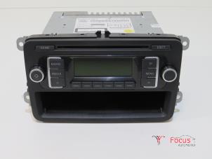 Gebrauchte Radio CD Spieler Volkswagen Polo V (6R) 1.2 TDI 12V BlueMotion Preis € 19,99 Margenregelung angeboten von Focus Automotive