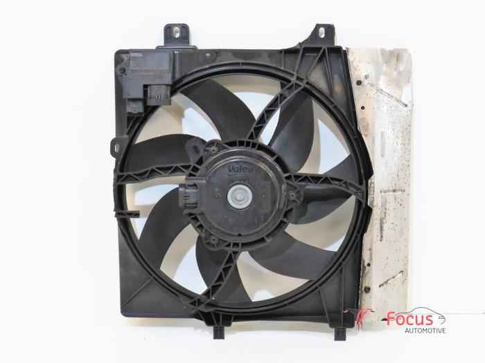 Cooling fans from a Citroën C3 (SC) 1.4 HDi 2011