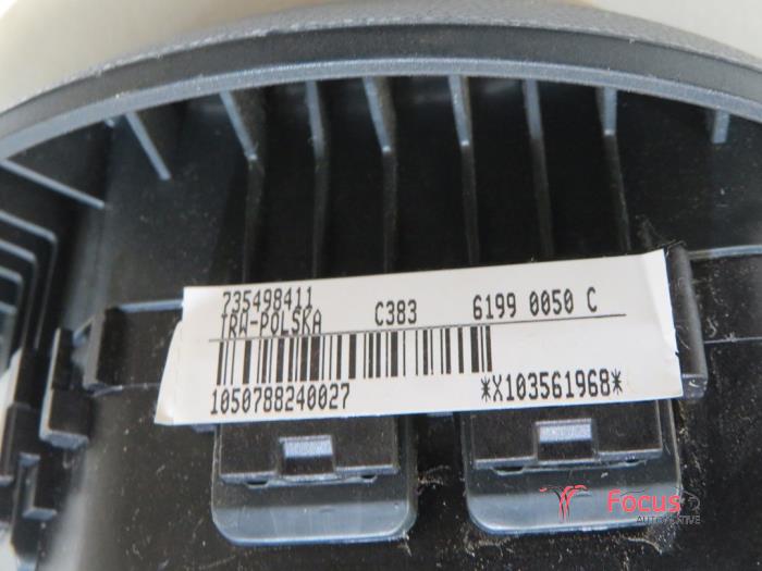 Left airbag (steering wheel) from a Ford Ka II 1.3 TDCi 16V 2011