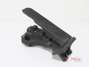 Used Throttle pedal position sensor Volkswagen Caddy Combi III (2KB,2KJ) 1.9 TDI Price € 35,00 Margin scheme offered by Focus Automotive
