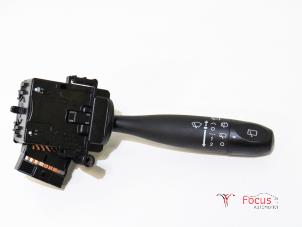 Usados Interruptor de limpiaparabrisas Hyundai i10 (F5) 1.0i 12V Precio € 20,00 Norma de margen ofrecido por Focus Automotive
