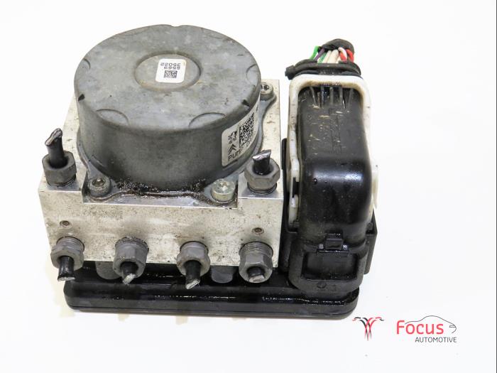 Używane Pompa ABS Citroen C3 (SC) 1.0 Vti 68 12V Cena € 100,00 Procedura marży oferowane przez Focus Automotive