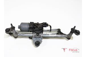 Used Wiper motor + mechanism Volkswagen Up! (121) 1.0 12V 60 Price € 14,95 Margin scheme offered by Focus Automotive