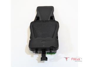 Used ACC sensor (distance) Volvo V40 (MV) 2.0 D2 16V Price € 50,00 Margin scheme offered by Focus Automotive