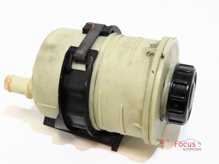 Renault Trafic Power steering fluid reservoirs stock