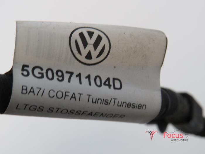 PDC Sensor Set from a Volkswagen Golf VII (AUA) 1.6 TDI BlueMotion 16V 2015