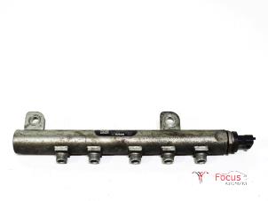 Begagnade Bränsleinsprutningsmunstycke Fiat Grande Punto (199) 1.9 Multijet Pris € 30,00 Marginaltabell erbjuds av Focus Automotive