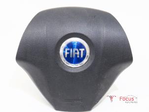 Usados Airbag izquierda (volante) Fiat Grande Punto (199) 1.9 Multijet Precio € 35,00 Norma de margen ofrecido por Focus Automotive