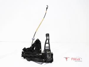 Gebrauchte Türschlossmechanik 4-türig links vorne Ford Focus 2 1.6 TDCi 16V 90 Preis € 35,00 Margenregelung angeboten von Focus Automotive