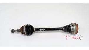 Used Front drive shaft, left Volkswagen Beetle (16AB) 1.2 TSI Price € 75,00 Margin scheme offered by Focus Automotive
