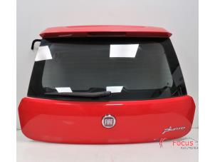 Usagé Hayon arrière Fiat Grande Punto (199) 1.3 JTD Multijet 16V 85 Actual Prix € 125,00 Règlement à la marge proposé par Focus Automotive